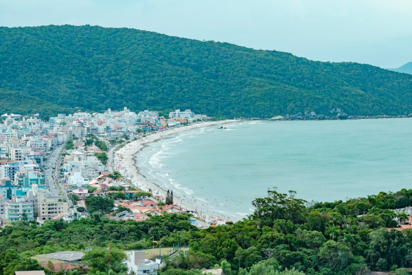 Bombinhas Septiembre a Noviembre